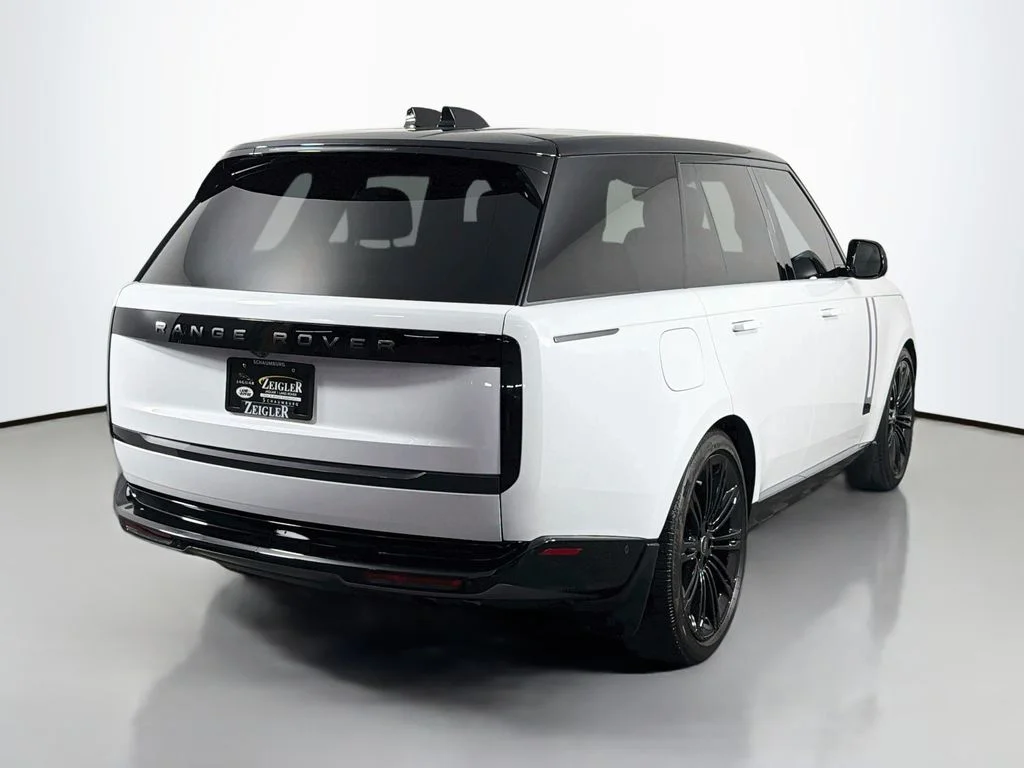 Certified Used 2025 White Land Rover SE image 5