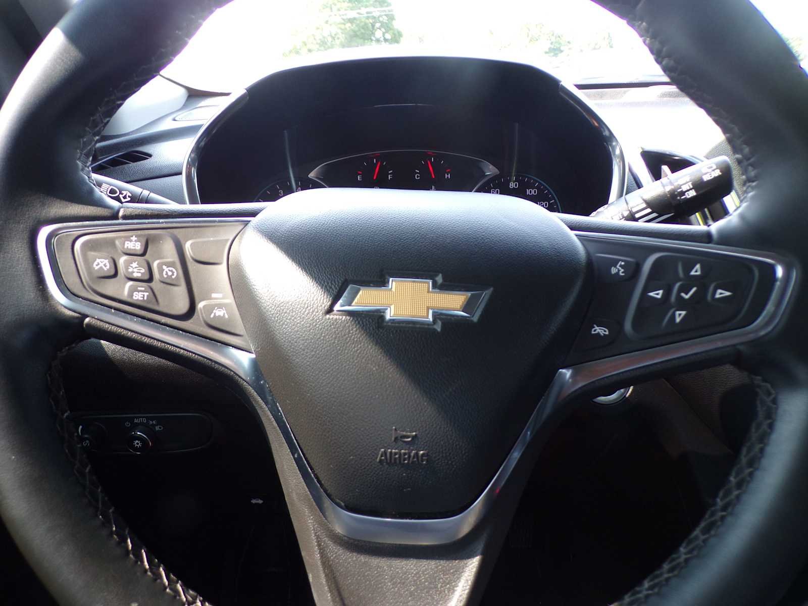 Used 2024 Summit White Chevrolet LT image 14