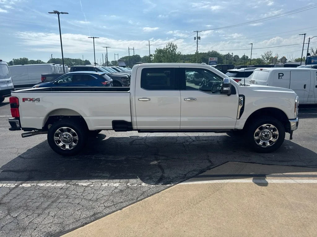 2025 Ford F-350 Super Duty Lariat - Photo 9