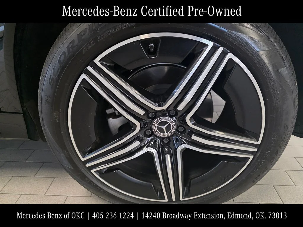 Certified Used 2025 Black Mercedes-Benz GLE 450 image 8