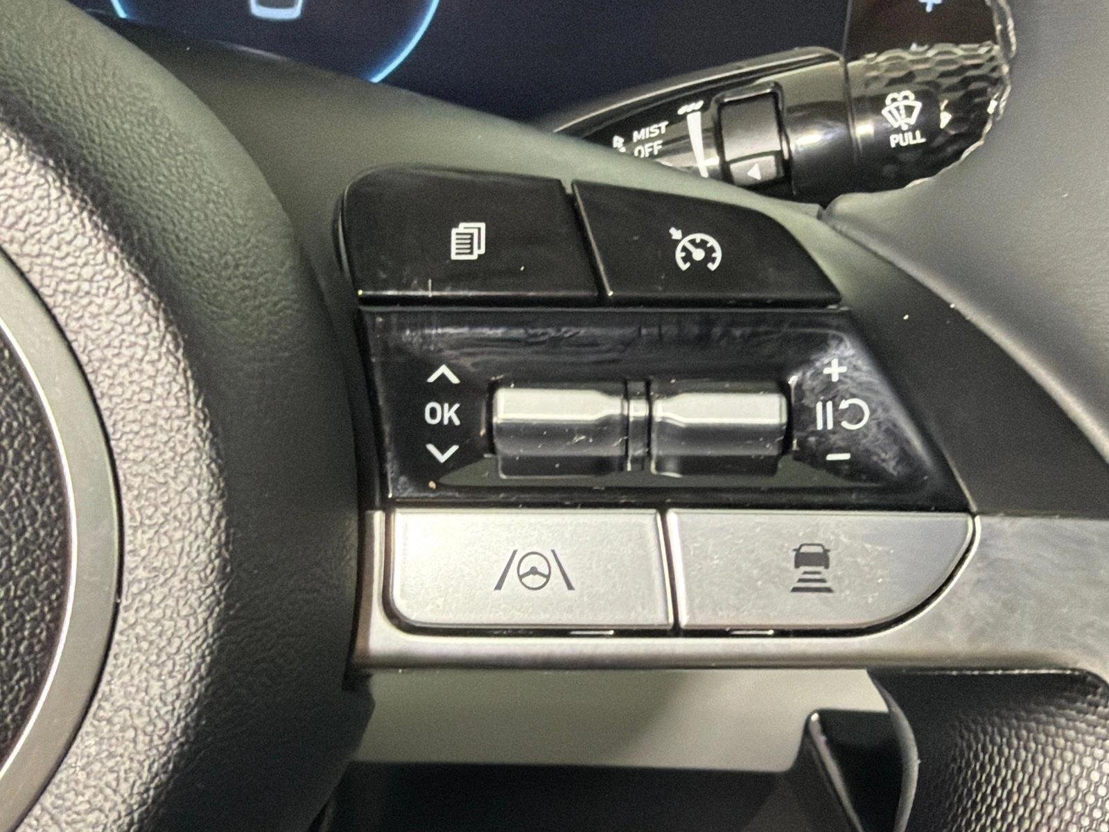 Used 2023 Intense Blue Hyundai Limited image 27