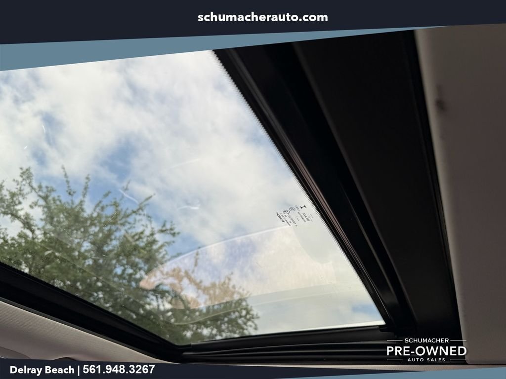 Used 2019 Black Jeep Limited image 15
