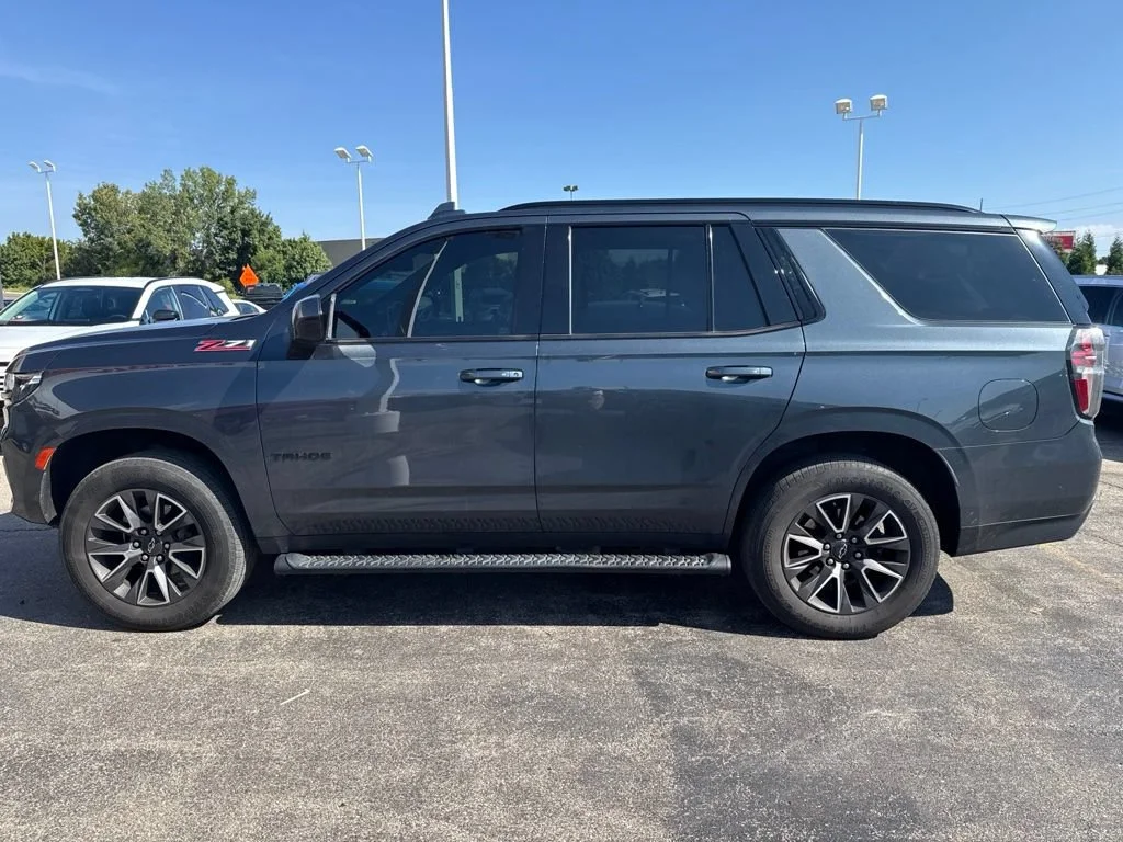 Used 2021 Black Chevrolet Z71 image 9