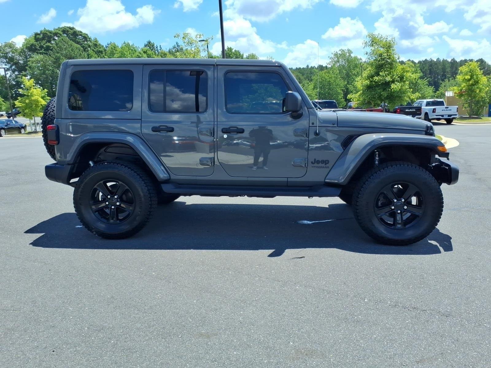 Used 2021 Sting-Grey Jeep Unlimited Altitude image 11