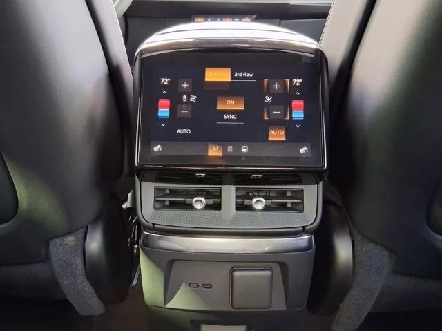 2026 Cadillac VISTIQ Sport - Photo 27