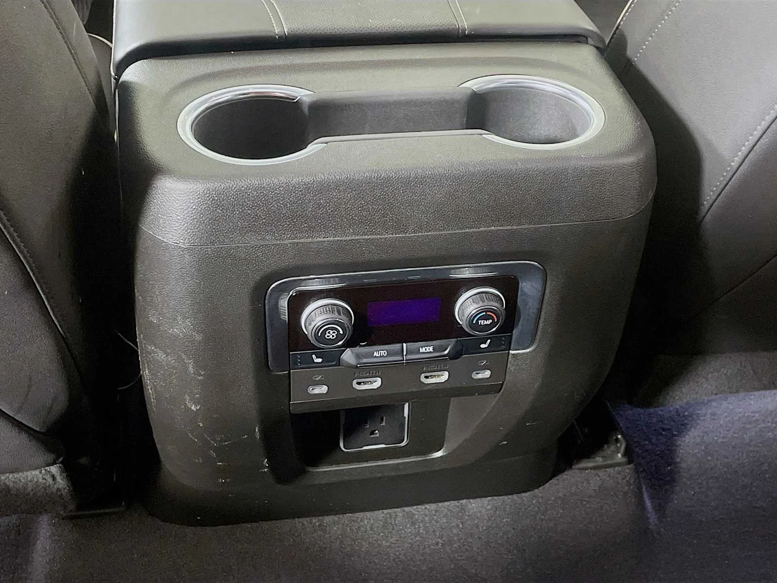 Used 2023 Black Chevrolet Premier image 26