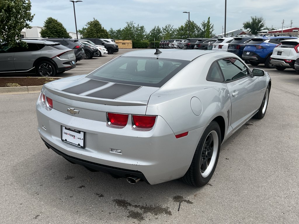 Used 2011 Silver Ice Metallic Chevrolet 1LS image 9