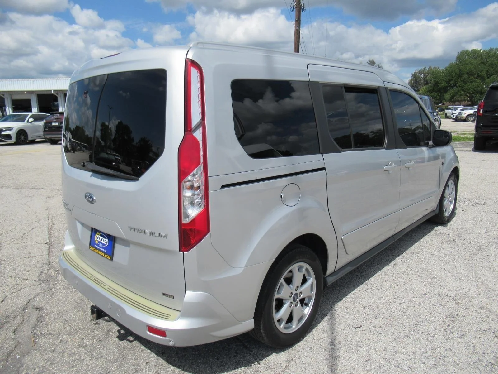 Used 2016  Ford Titanium image 7