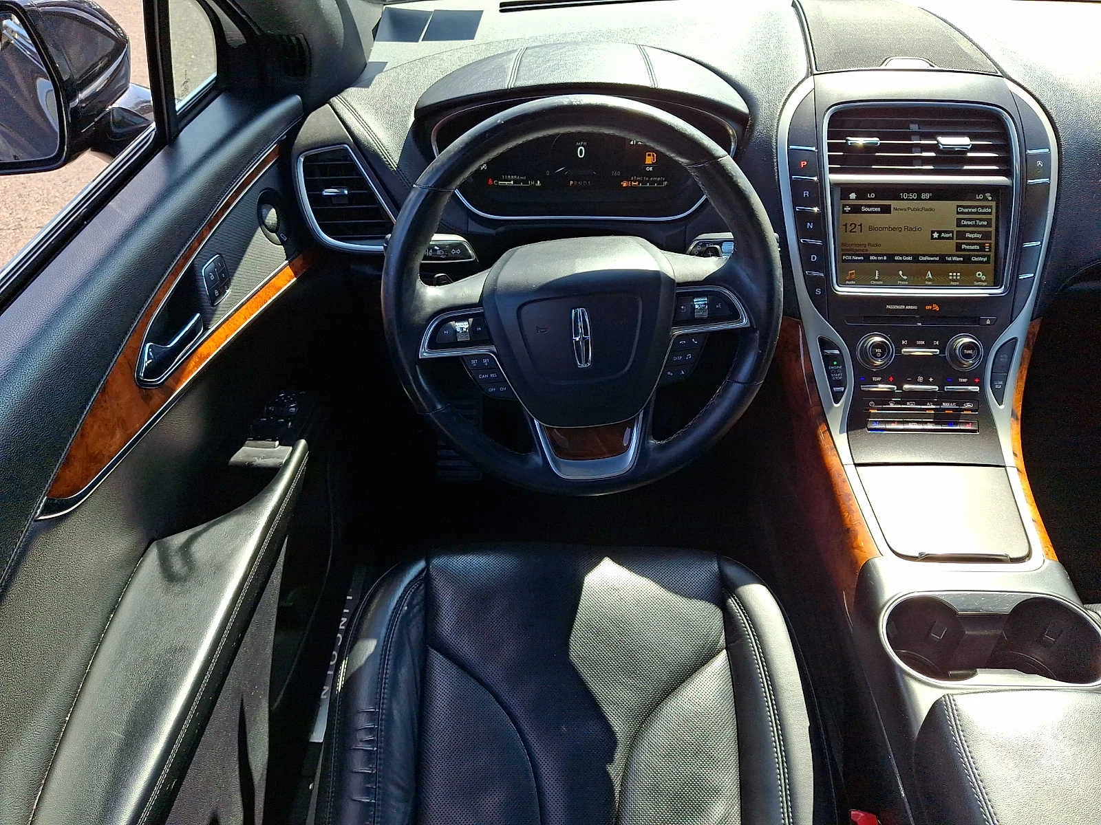 Used 2019 Black Lincoln Reserve image 11