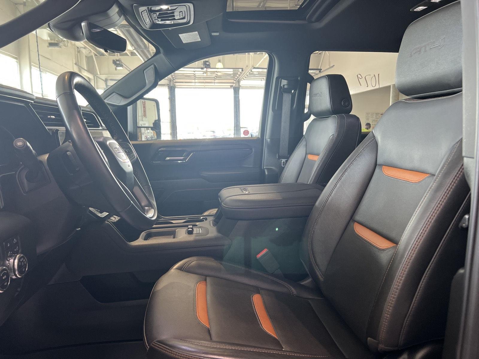 Used 2025 Onyx Black GMC AT4 image 15