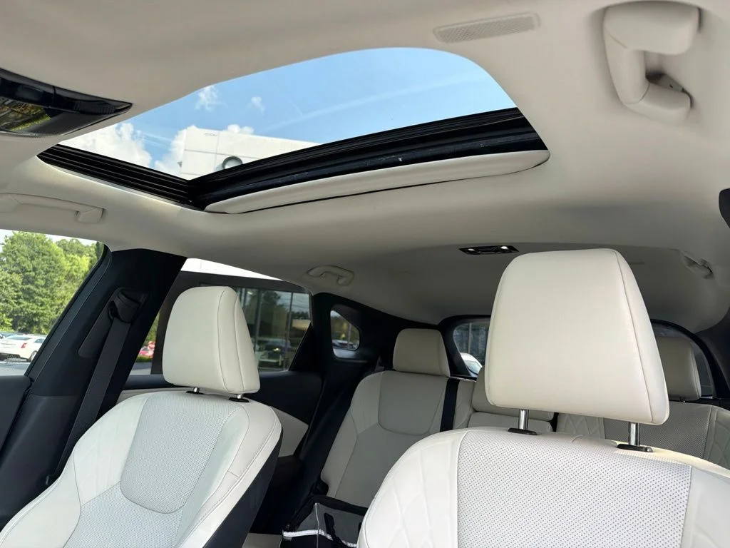 Used 2023 White Lexus 350 Premium image 22