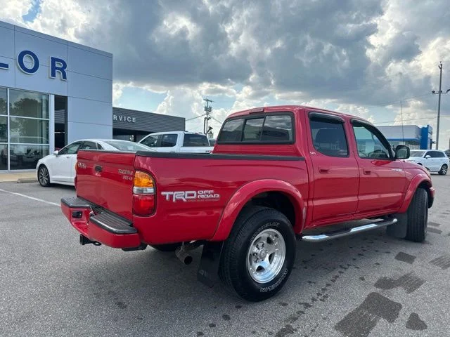Used 2004 Radiant Red Toyota Base image 16