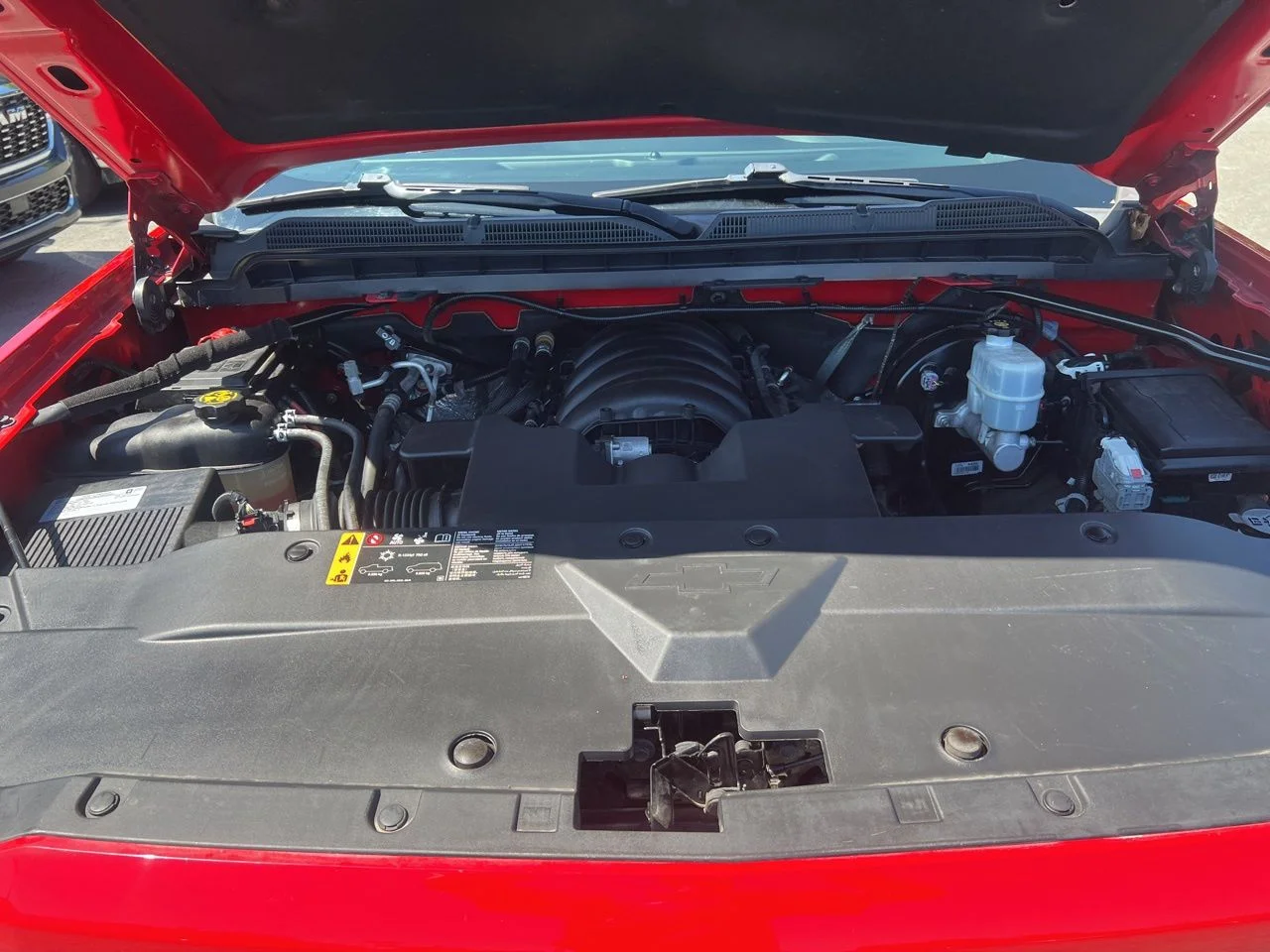 Used 2018 Red Chevrolet Custom image 15