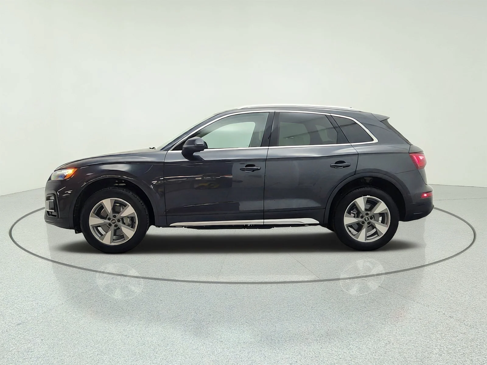Used 2023 Manhattan Gray Metallic Audi Premium image 8
