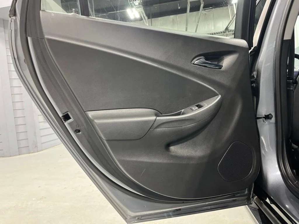 Used 2018 Steel Metallic Chevrolet LT image 25