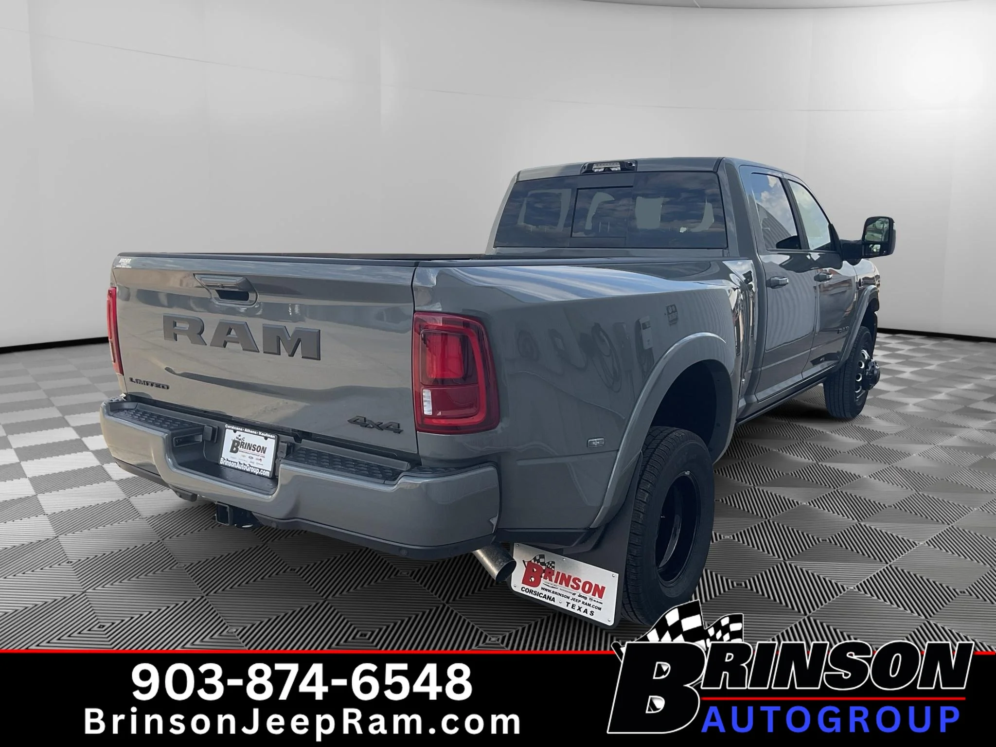 New 2027 Ceramic Gray Clear-Coat Exterior Paint RAM Limited image 5