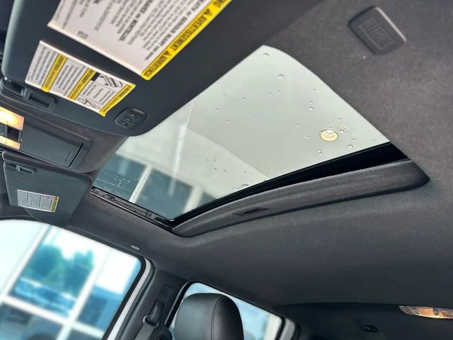 Used 2015 White Ford Platinum image 22