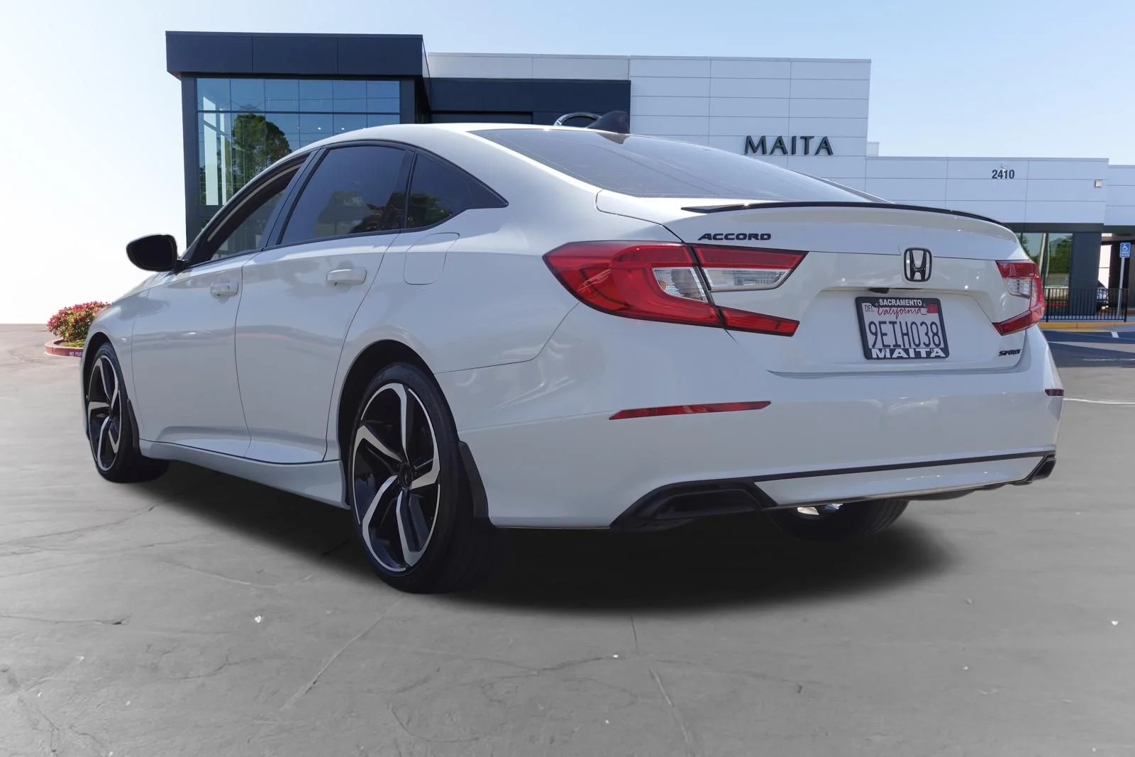 Used 2022 Platinum White Pearl Honda Sport image 5