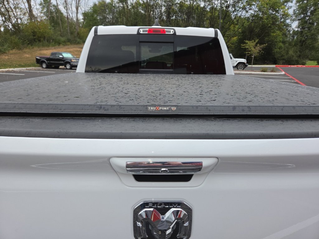 Used 2019 White Ram Big Horn/Lone Star image 23