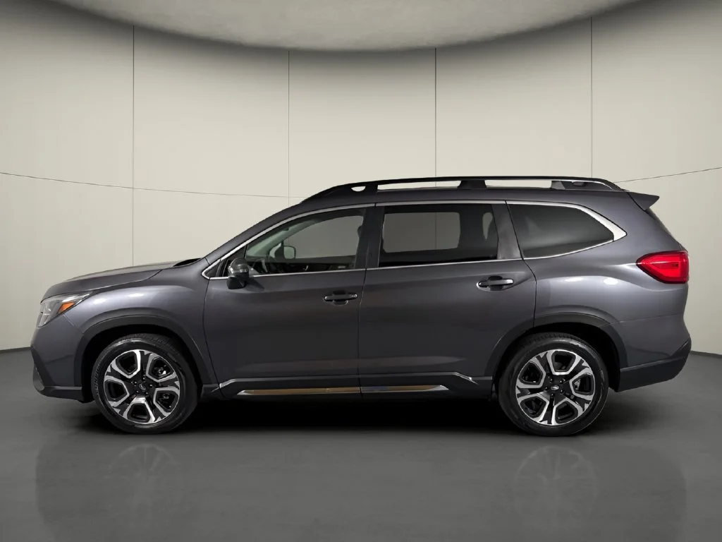 Used 2023 Gray Subaru Limited image 5