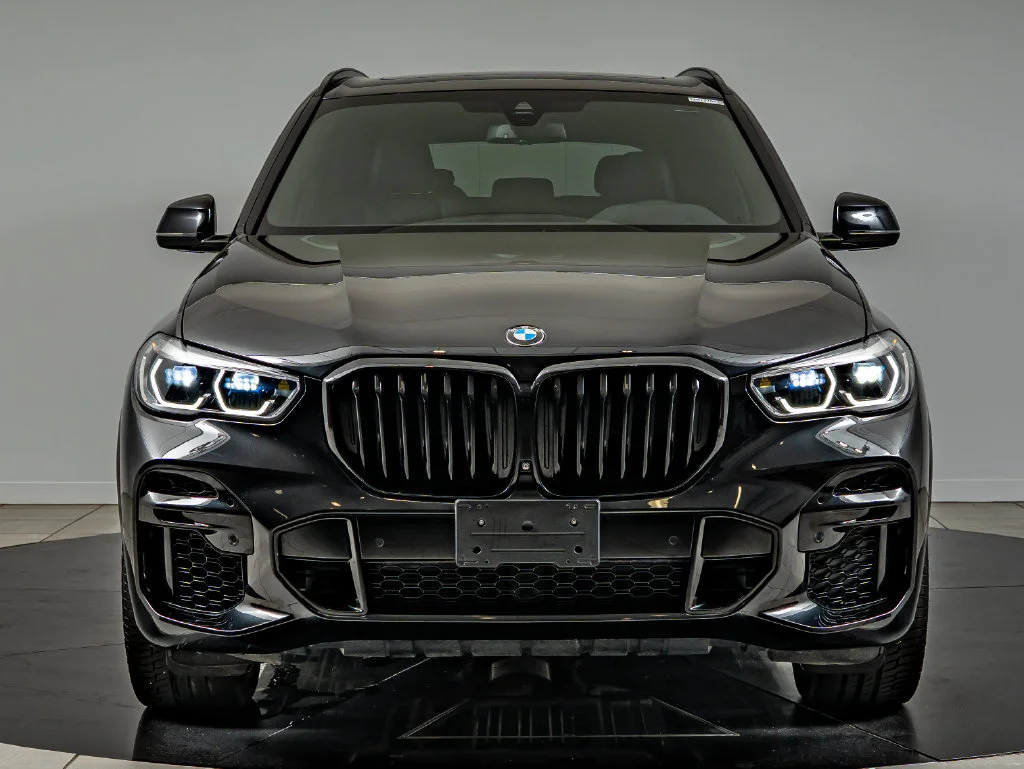 Used 2023 Black Sapphire Metallic BMW xDrive40i image 2