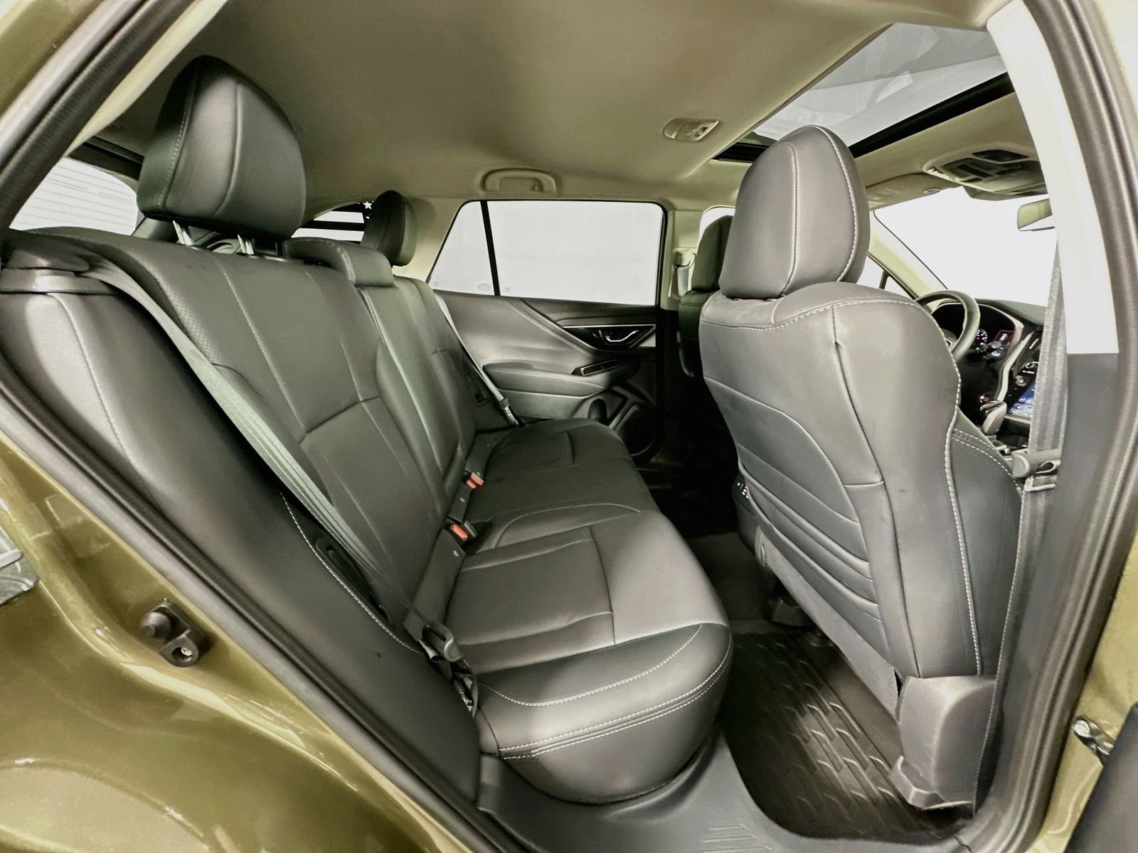 Used 2025 Autumn Green Metallic Subaru Limited image 29