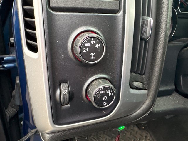 Used 2015 Stone Blue Metallic GMC SLE image 11