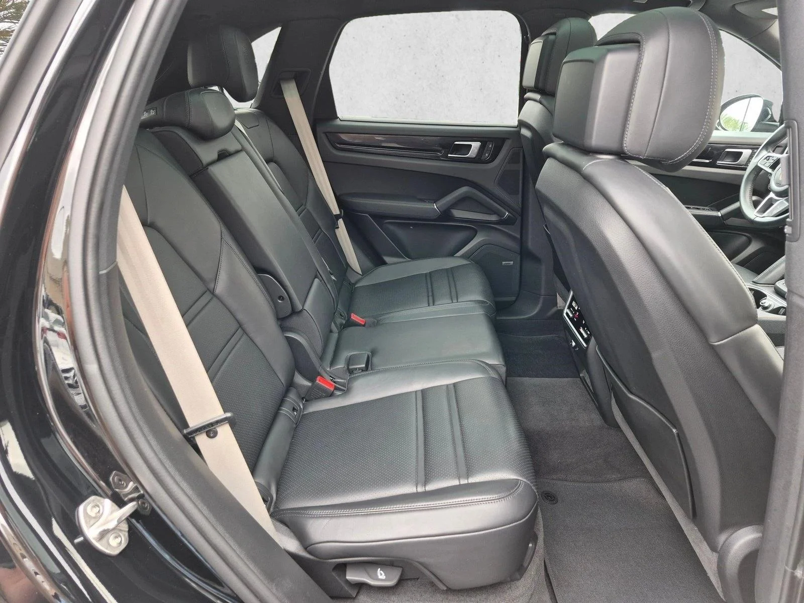 2023 Porsche Cayenne Platinum Edition - Photo 19