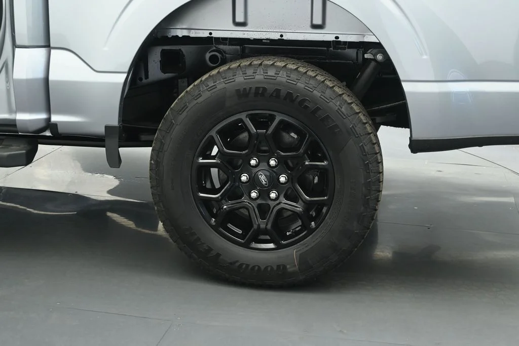 New 2026 Iconic Silver Metallic Ford XLT image 20