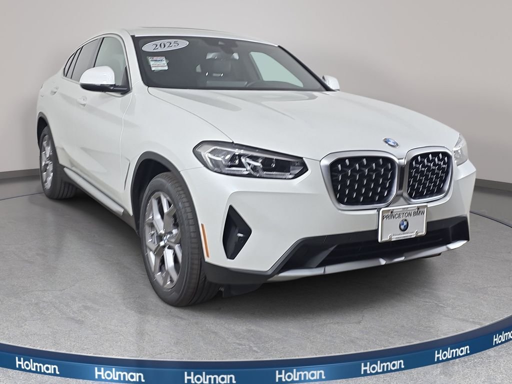 Certified Used 2025 Mineral White Metallic BMW xDrive30i image 3
