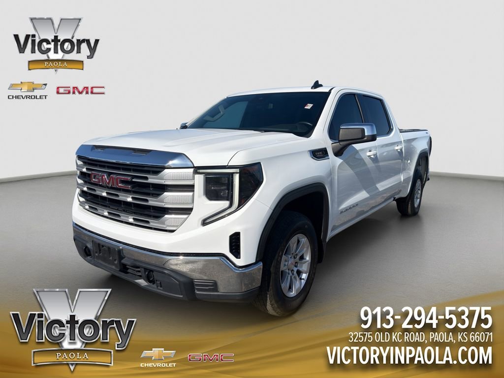 2022 GMC Sierra 4WD Crew Cab Short Box SLE's photo
