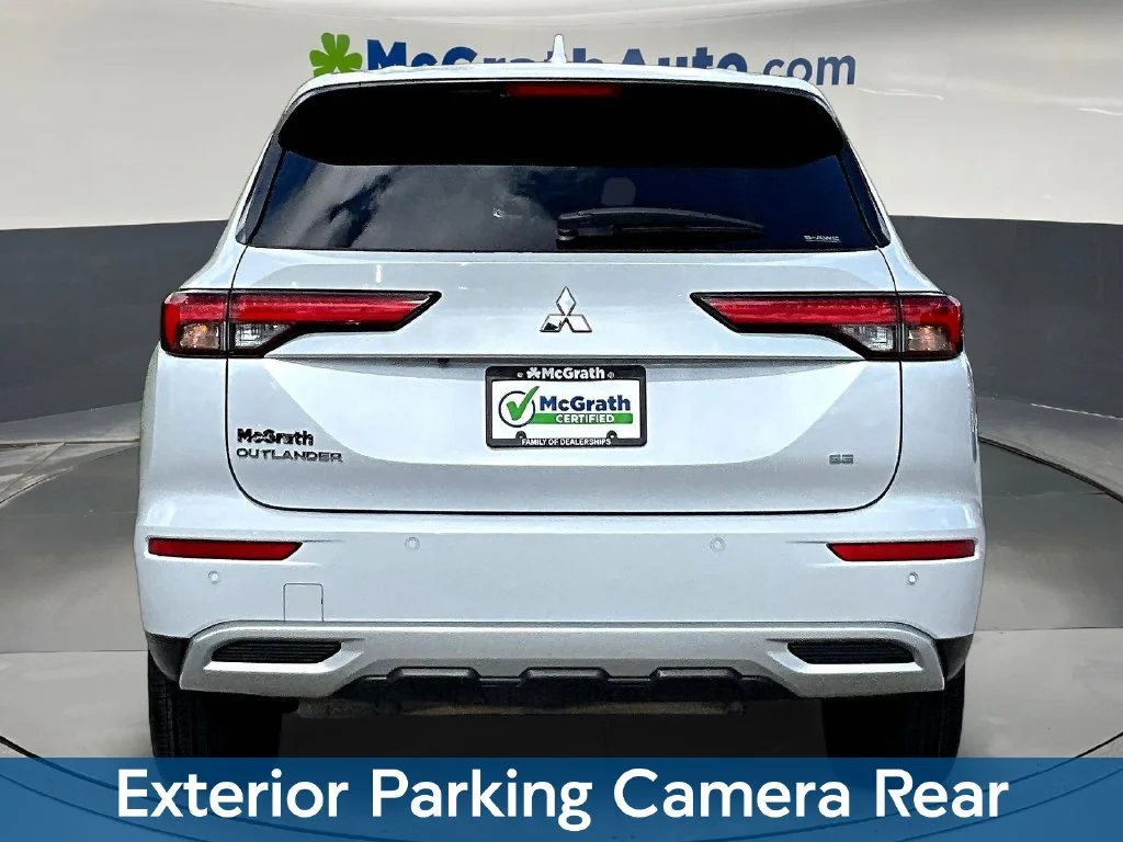 Used 2024 White Mitsubishi SE image 7