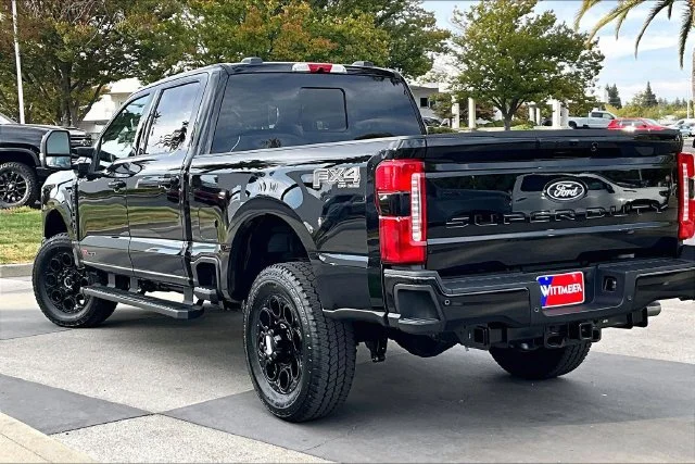 New 2027 Agate Black Metallic Ford F-250® XLT image 3