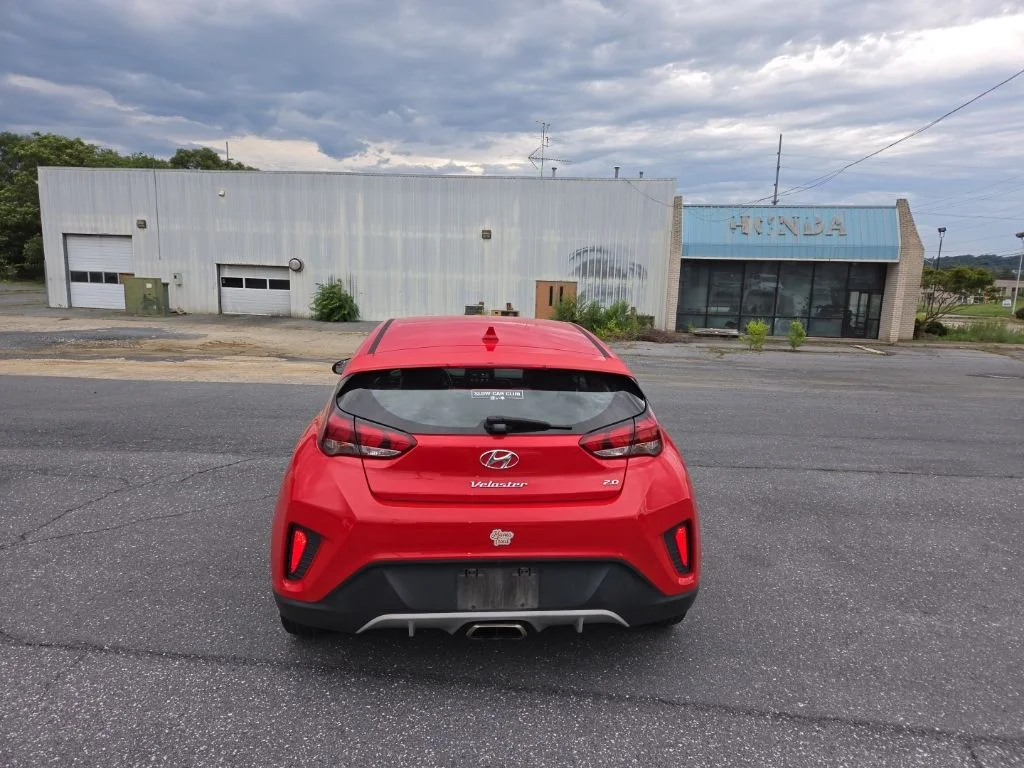 Used 2019 Red Hyundai 2.0 image 5