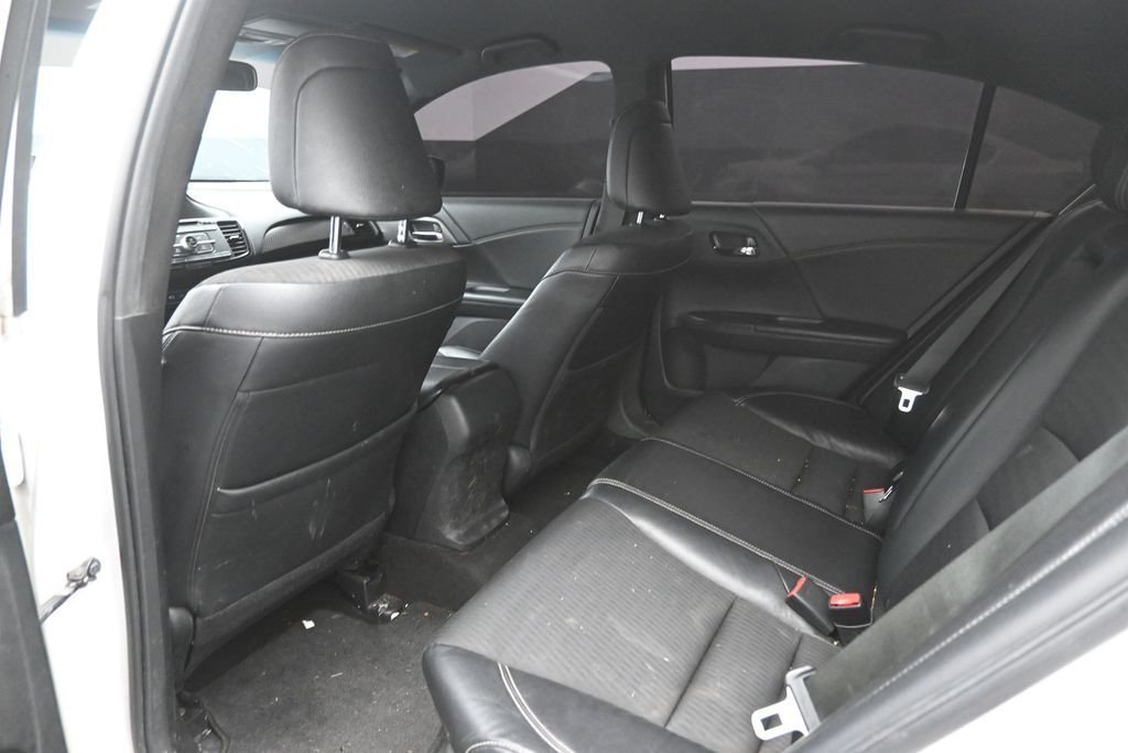 Used 2016  Honda Sport image 25