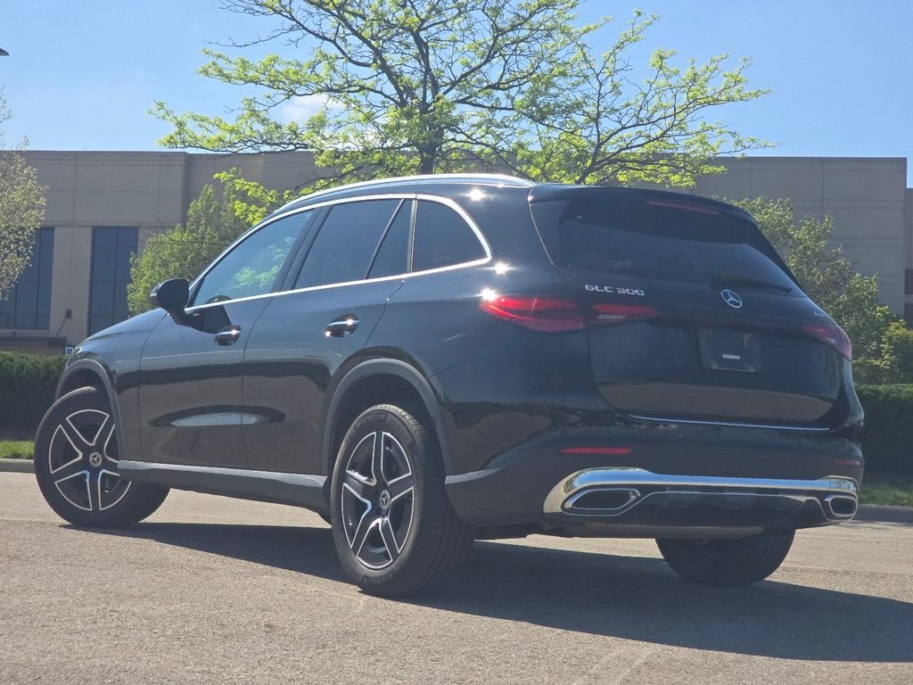 Certified Used 2026 Black Mercedes-Benz GLC 300 image 15