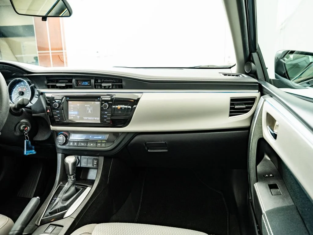 Used 2015 Slate Metallic Toyota LE image 46