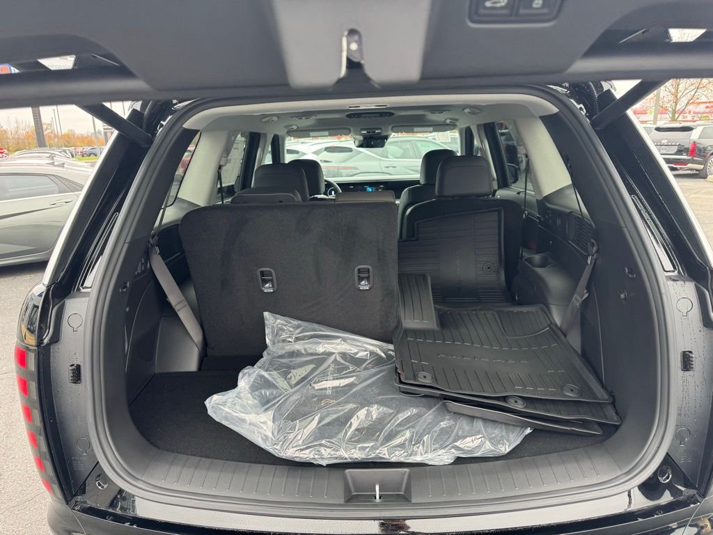 New 2026 Abyss Black Hyundai Limited AWD image 23