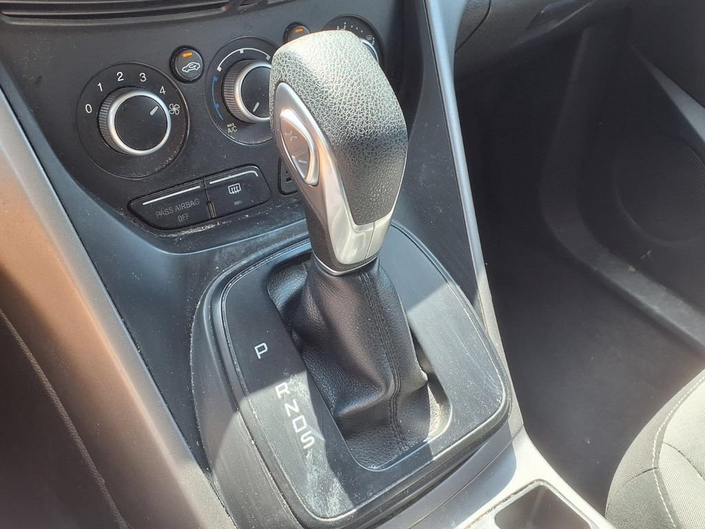 Used 2014 Orange Ford SE image 19