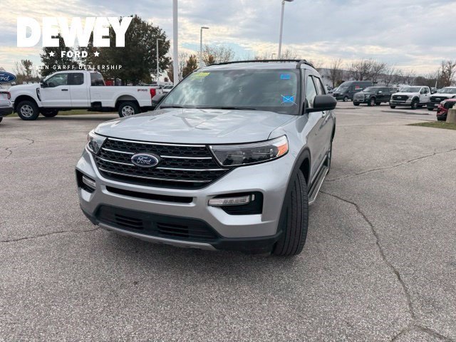 Used 2023 Silver Metallic Ford XLT image 4