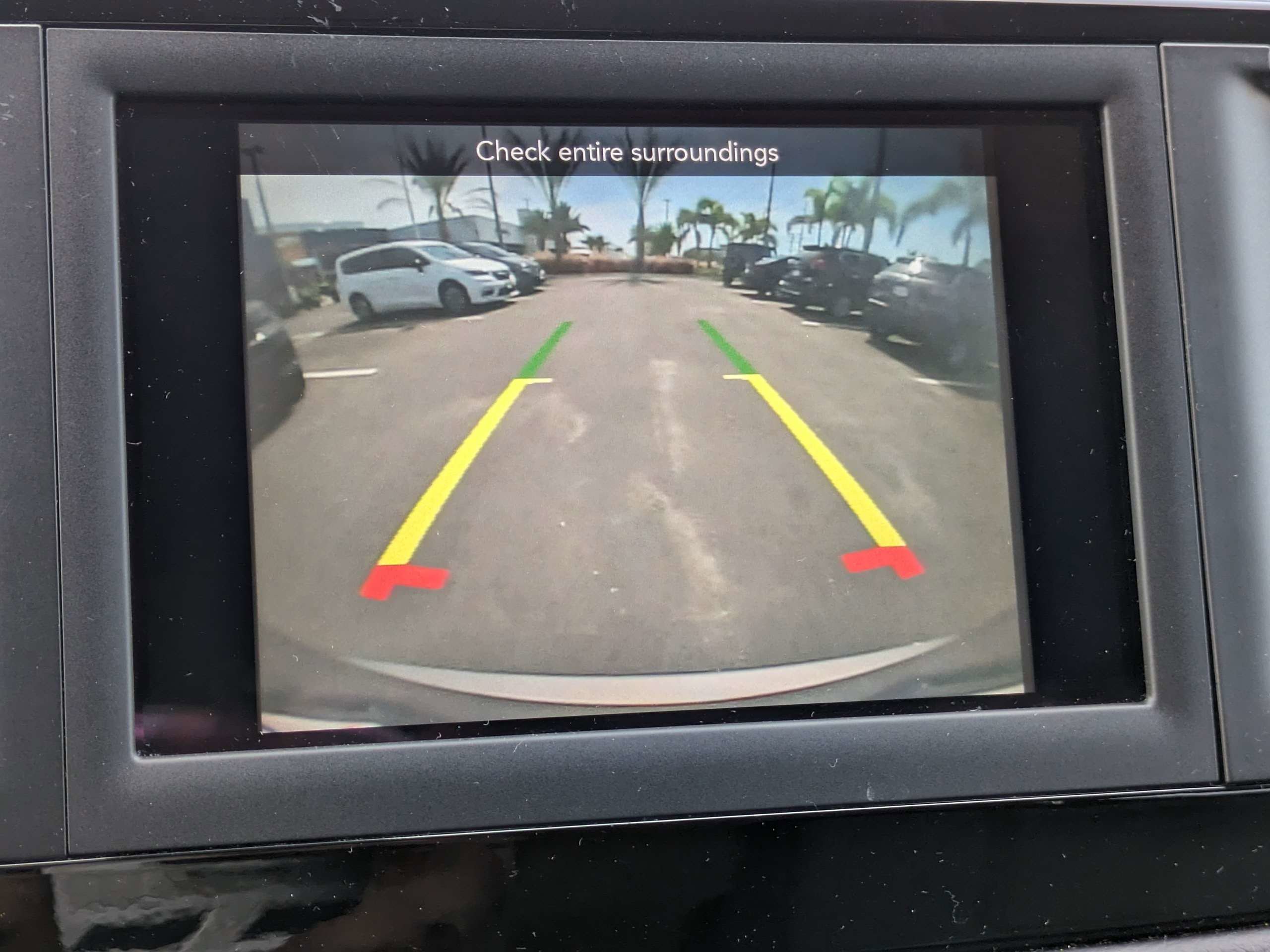 Used 2018 Silver Chrysler Touring L image 24