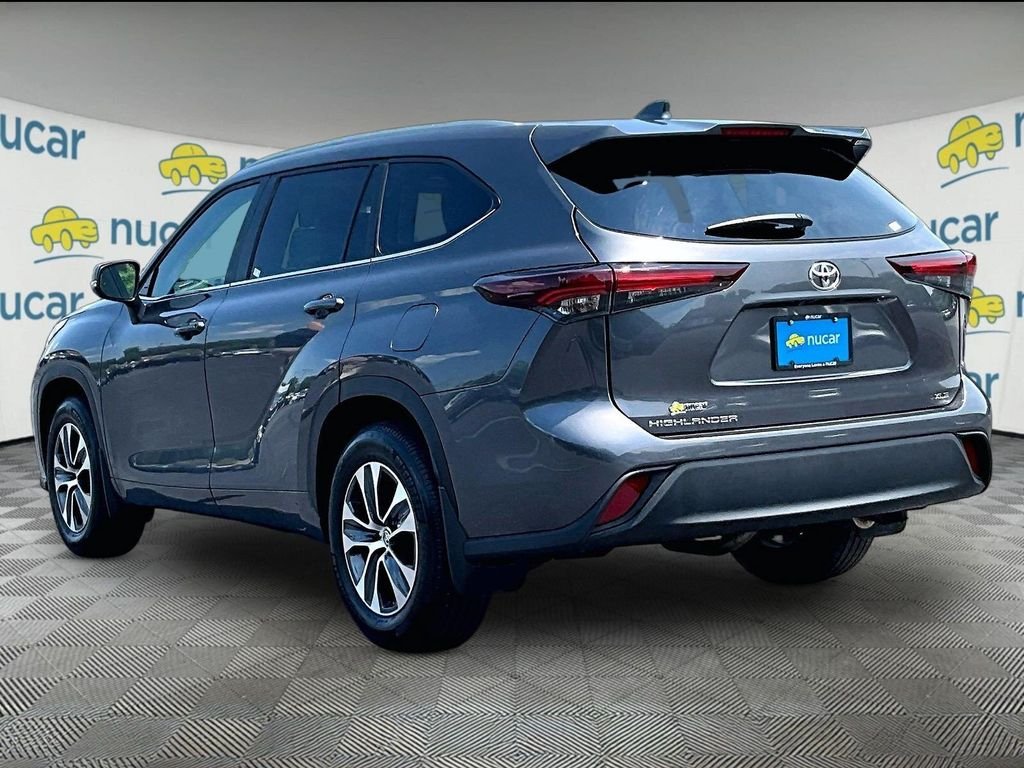 Used 2024 Gray Toyota XLE image 4