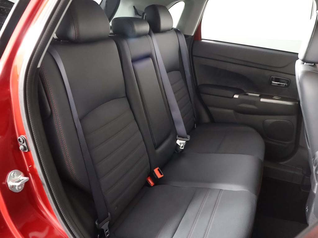 2025 Mitsubishi Outlander Sport SE - Photo 29