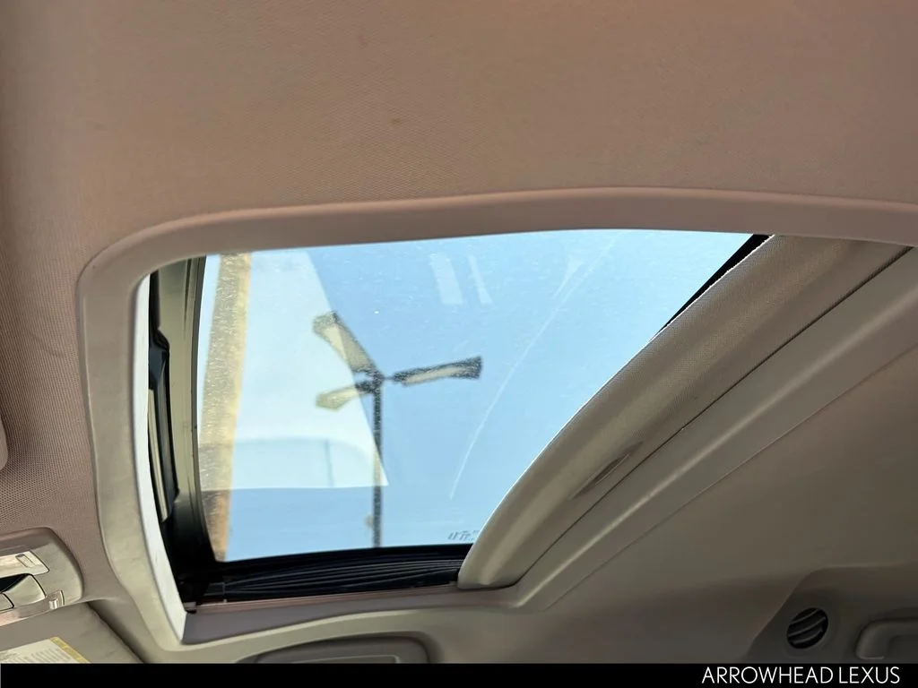 Used 2015 Gray Toyota XLE image 28