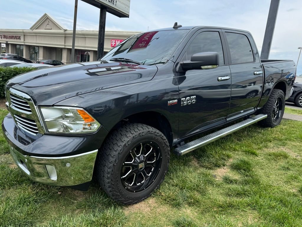 2017 RAM 1500 Big Horn 4x4 Crew Cab 5'7's photo