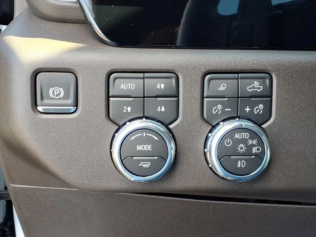 2026 GMC Sierra 1500 SLT - Photo 13