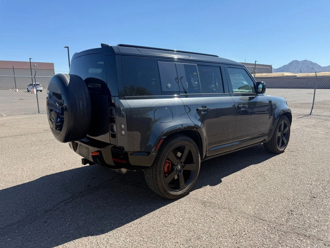 Used 2024  Land Rover X image 4