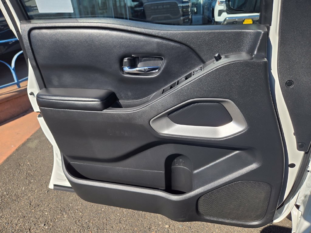 Used 2025 White Nissan SV image 12