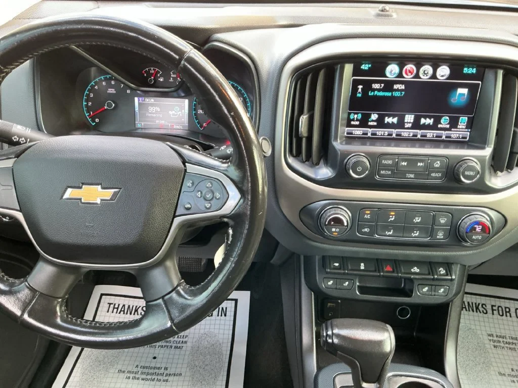 Used 2017 CYBER GRAY METALLIC Chevrolet 4WD Z71 image 23