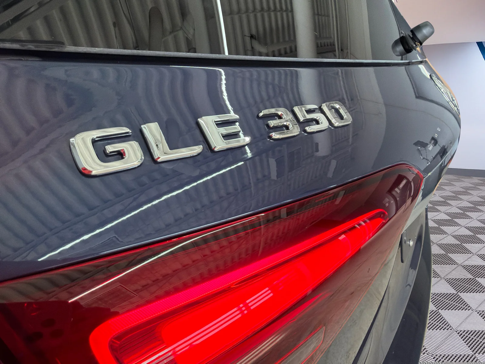 New 2026 Blue Mercedes-Benz GLE 350 4MATIC SUV image 27